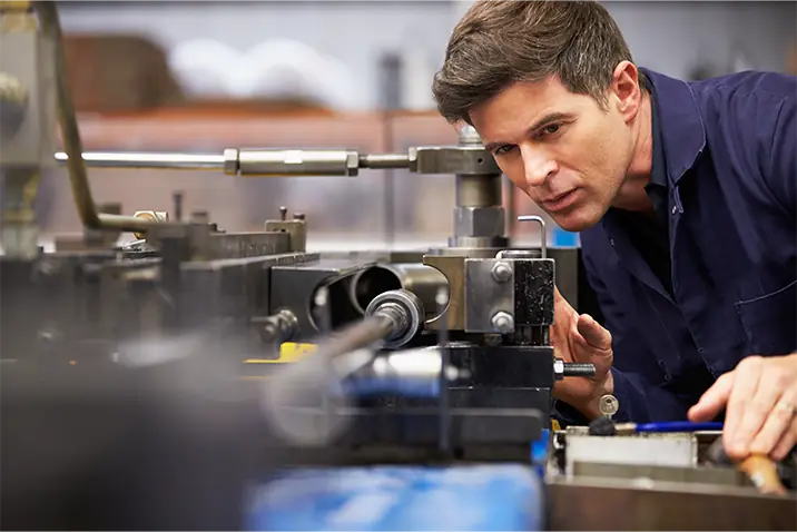 Content Industrie Mann Maschine